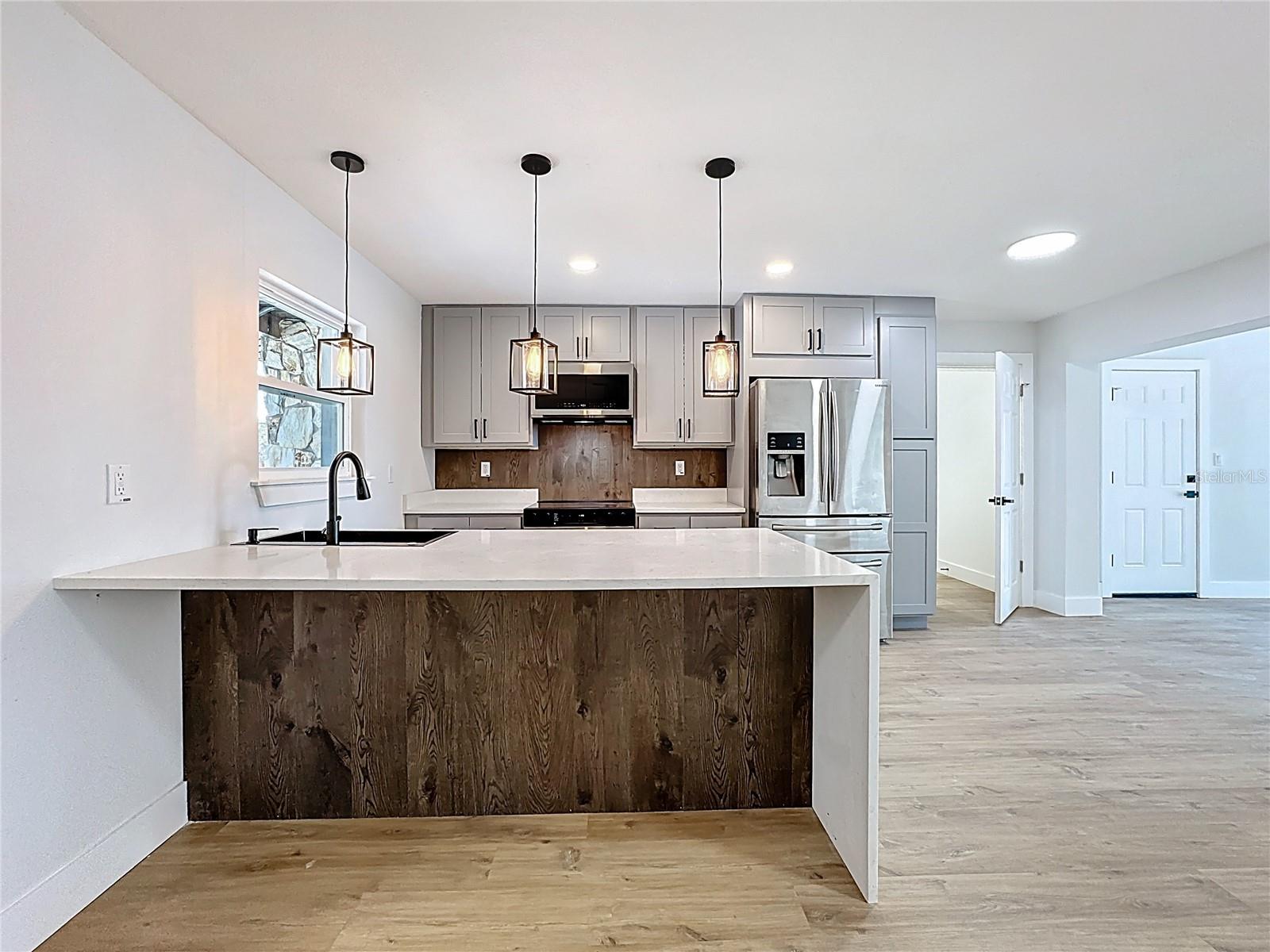 LAKE MANN ESTATES - Residential