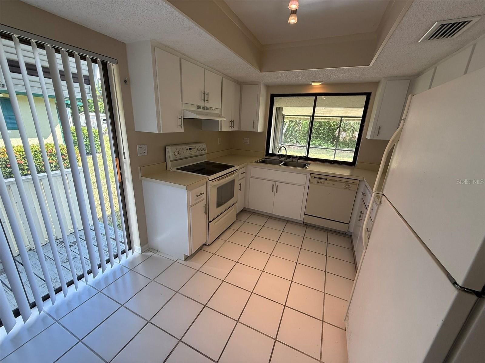 PORT CHARLOTTE SEC 010 - Residential Lease