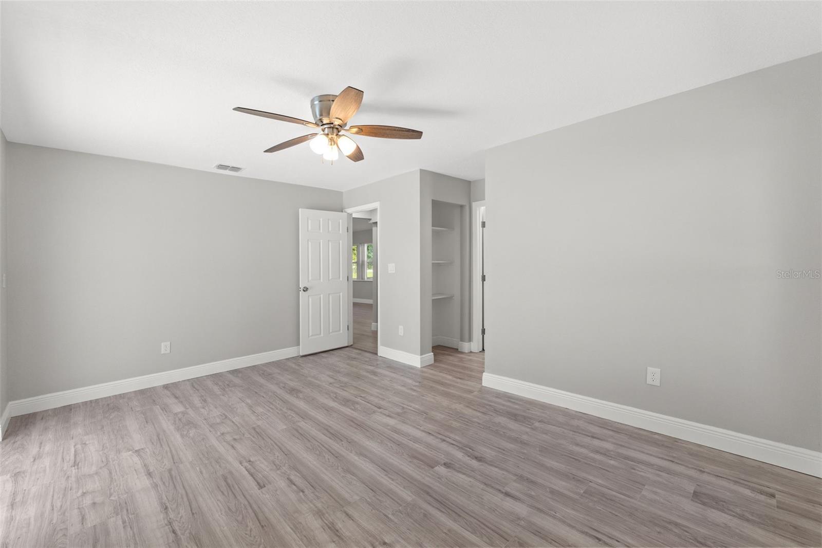 ROYAL HIGHLANDS - Residential