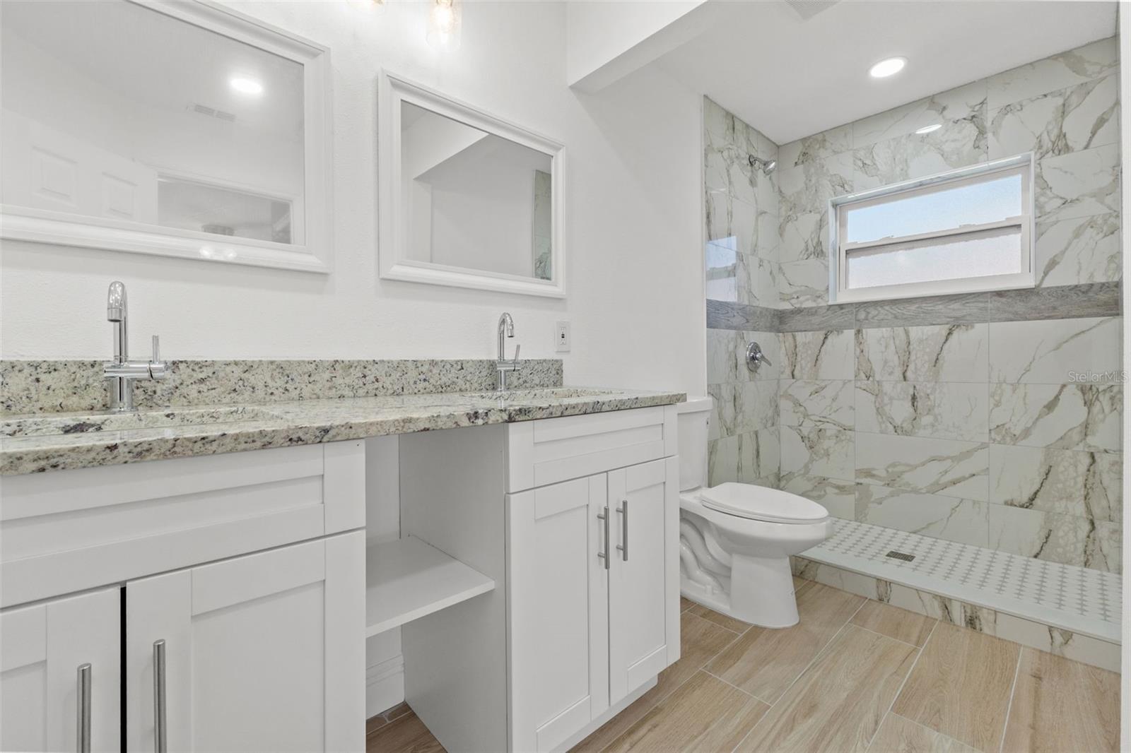 ROYAL HIGHLANDS - Residential