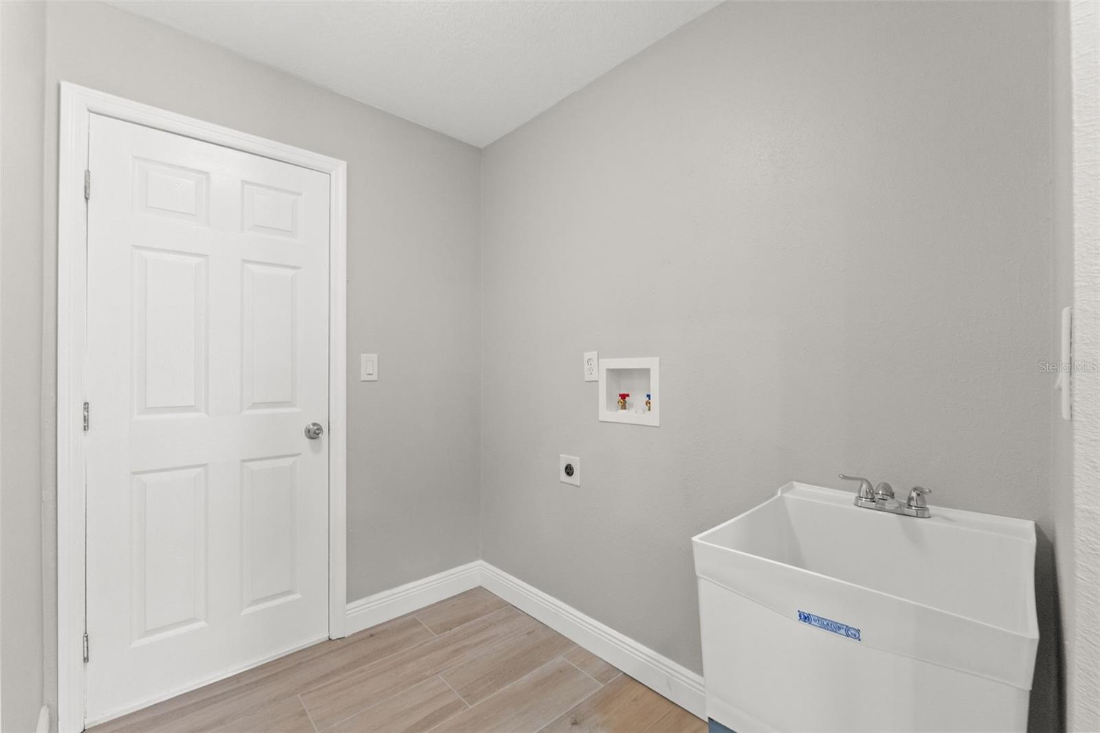 ROYAL HIGHLANDS - Residential