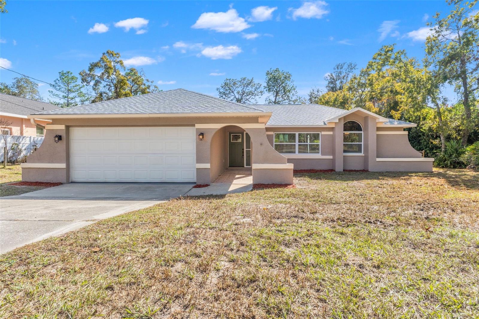 ROYAL HIGHLANDS - Residential