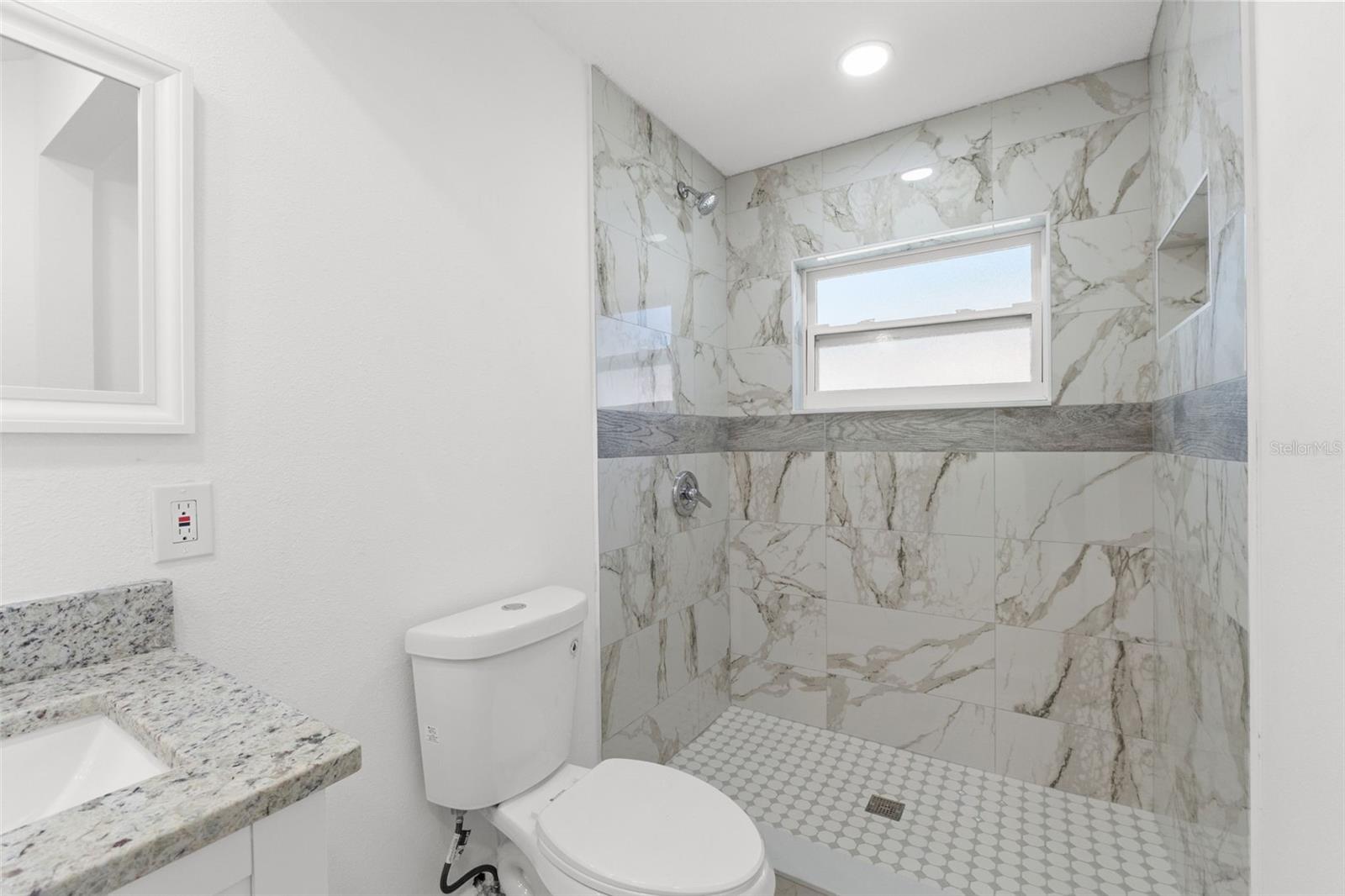 ROYAL HIGHLANDS - Residential