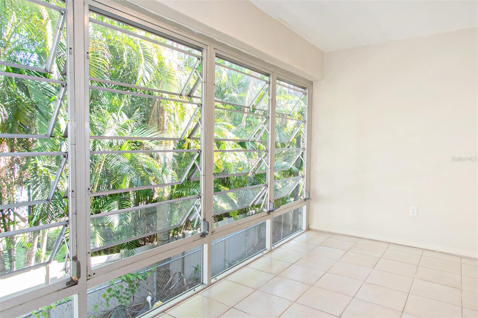IMPERIAL COURT APT - Residential