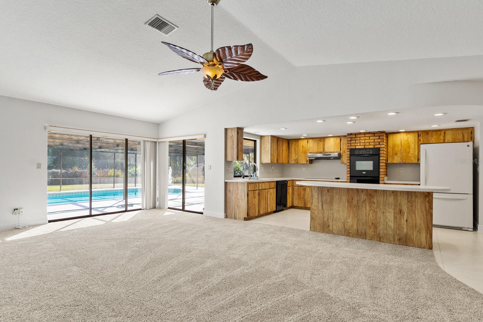 GOLDEN ACRES - Residential