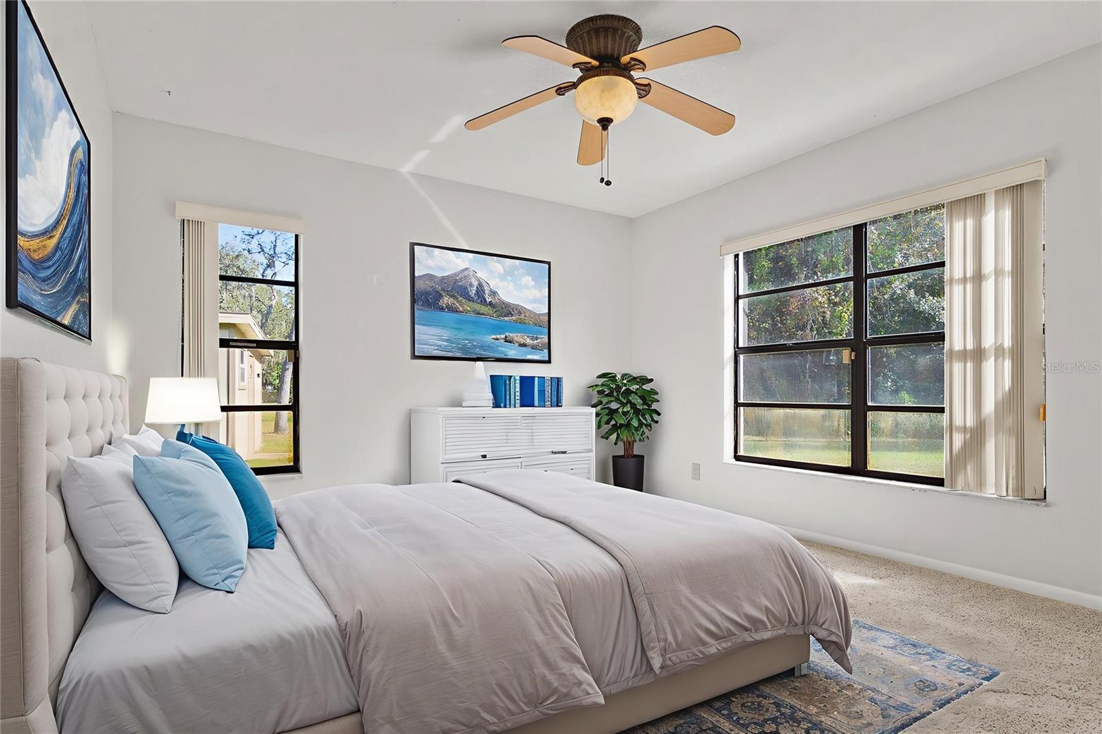 GOLDEN ACRES - Residential