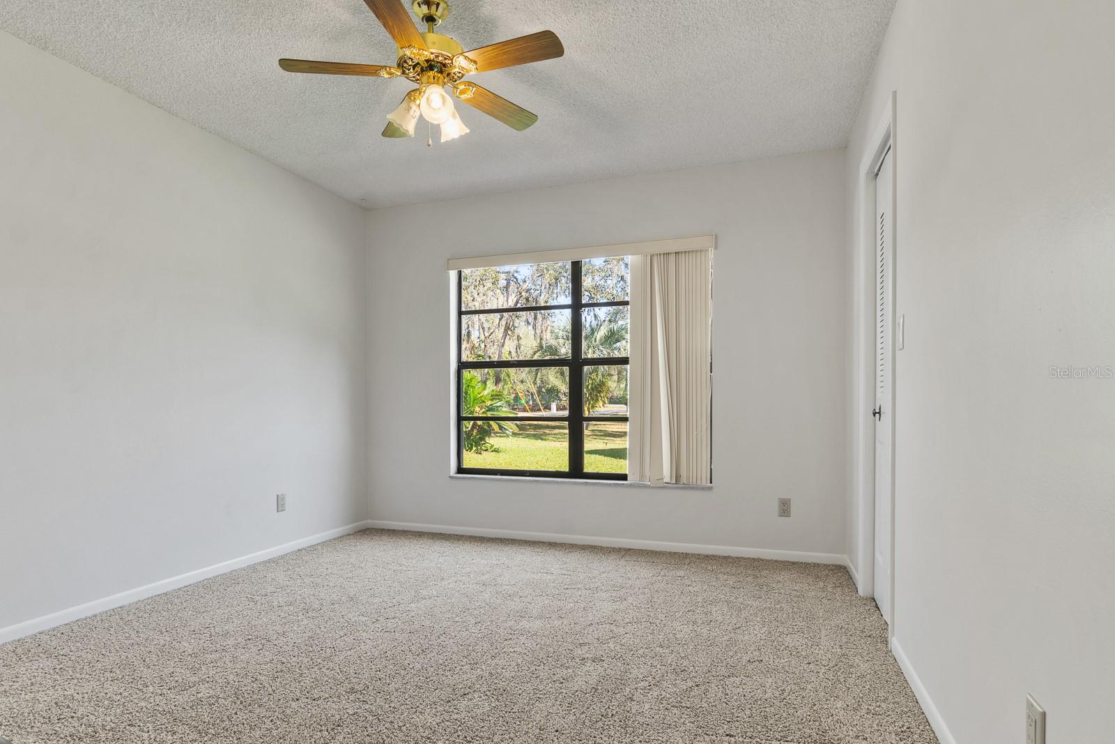 GOLDEN ACRES - Residential