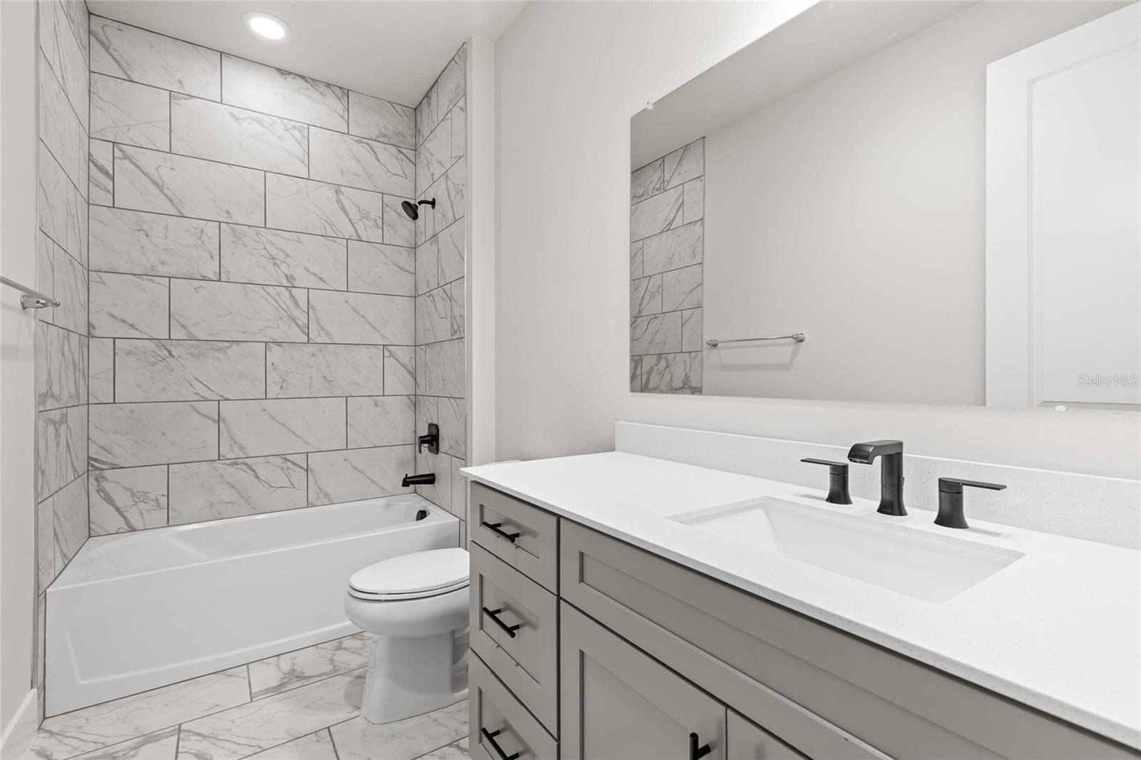 PLANTATION ESTATES UNIT 07 - Residential