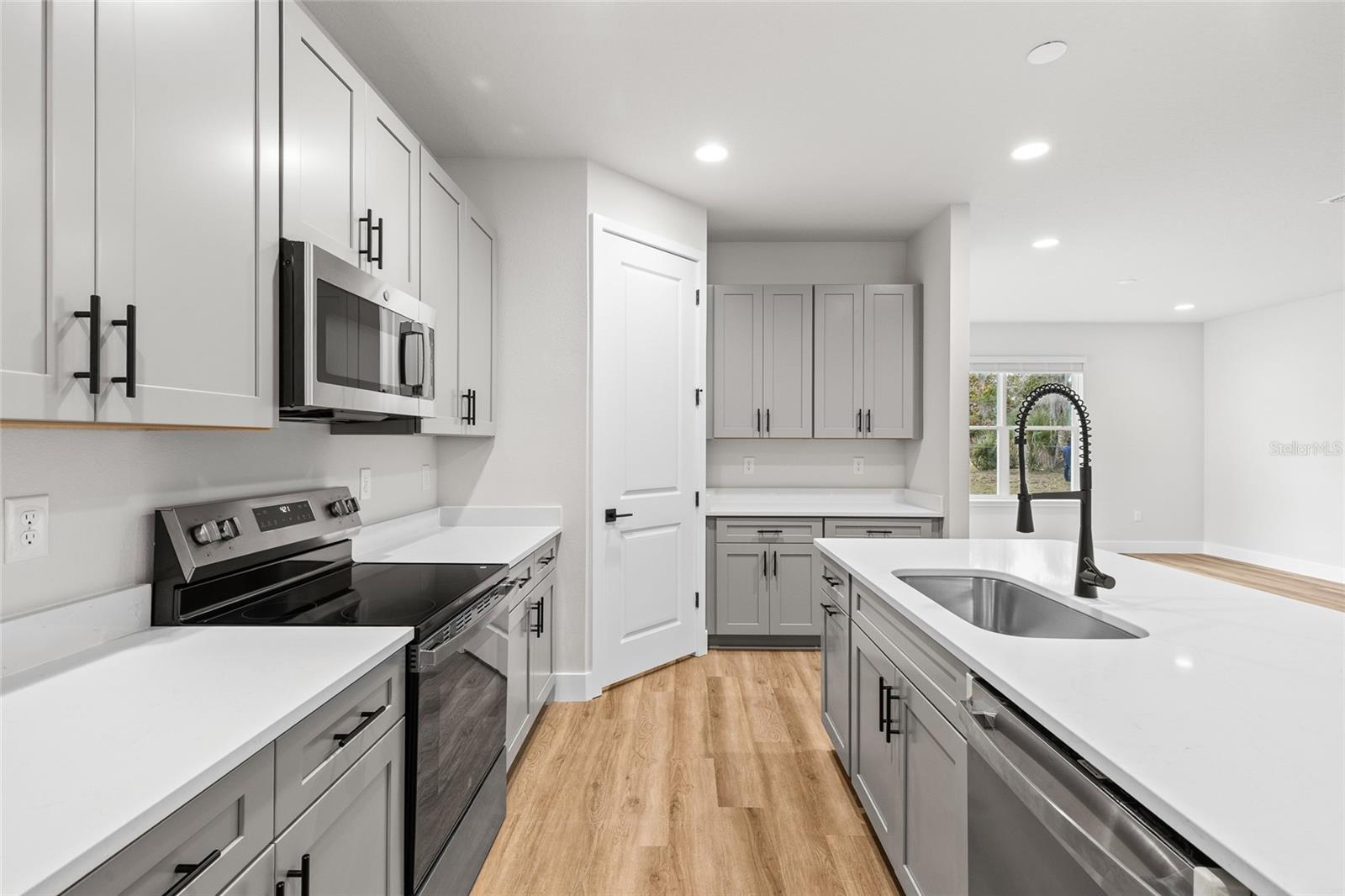 PLANTATION ESTATES UNIT 07 - Residential