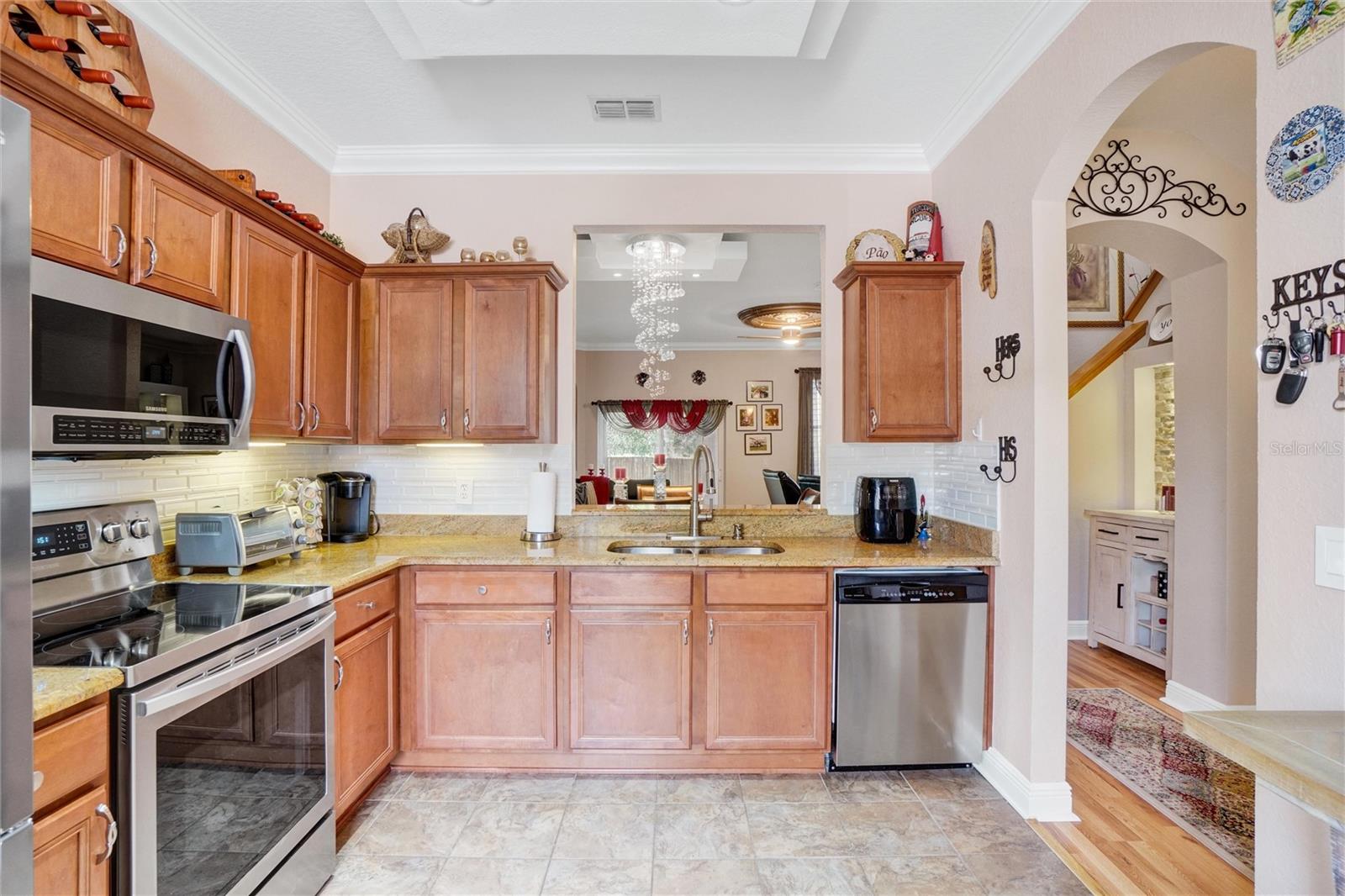 VILLA AT REGAL PALMS CONDO - Residential