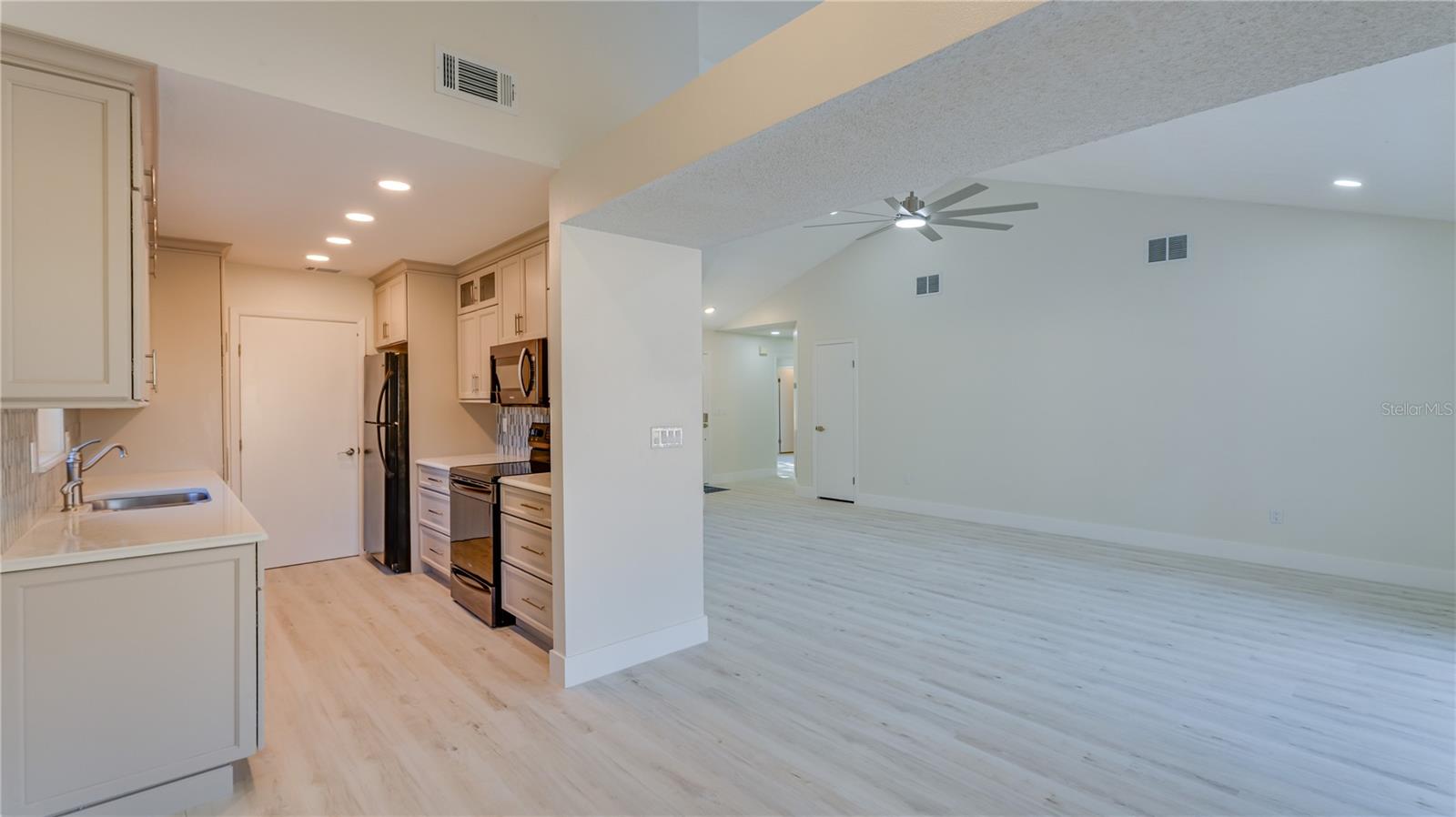 PEPPERMILL AT PROVIDENCE LAKES - Residential