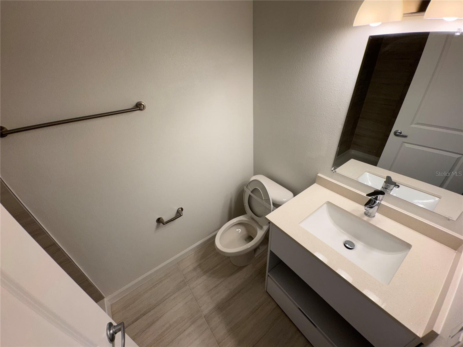 SANDLAKE STATION TWNHMS BLDG 4 - Residential