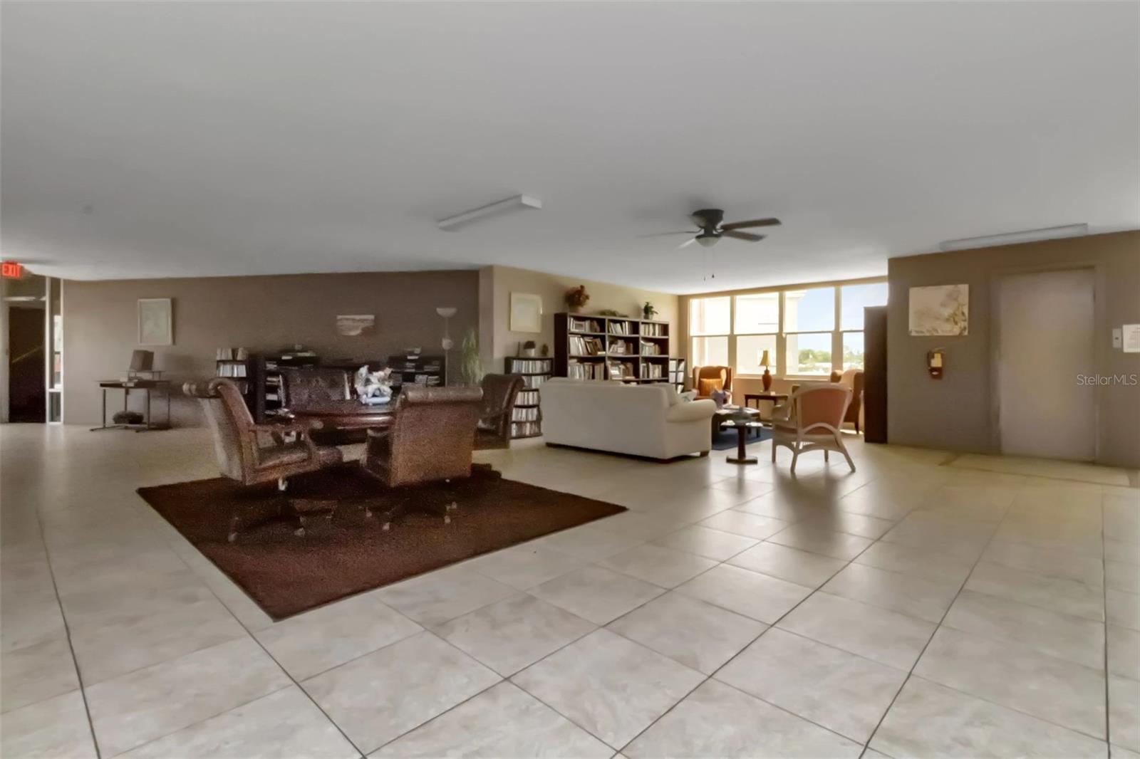 PLAZA VIEW PH 02 - Residential