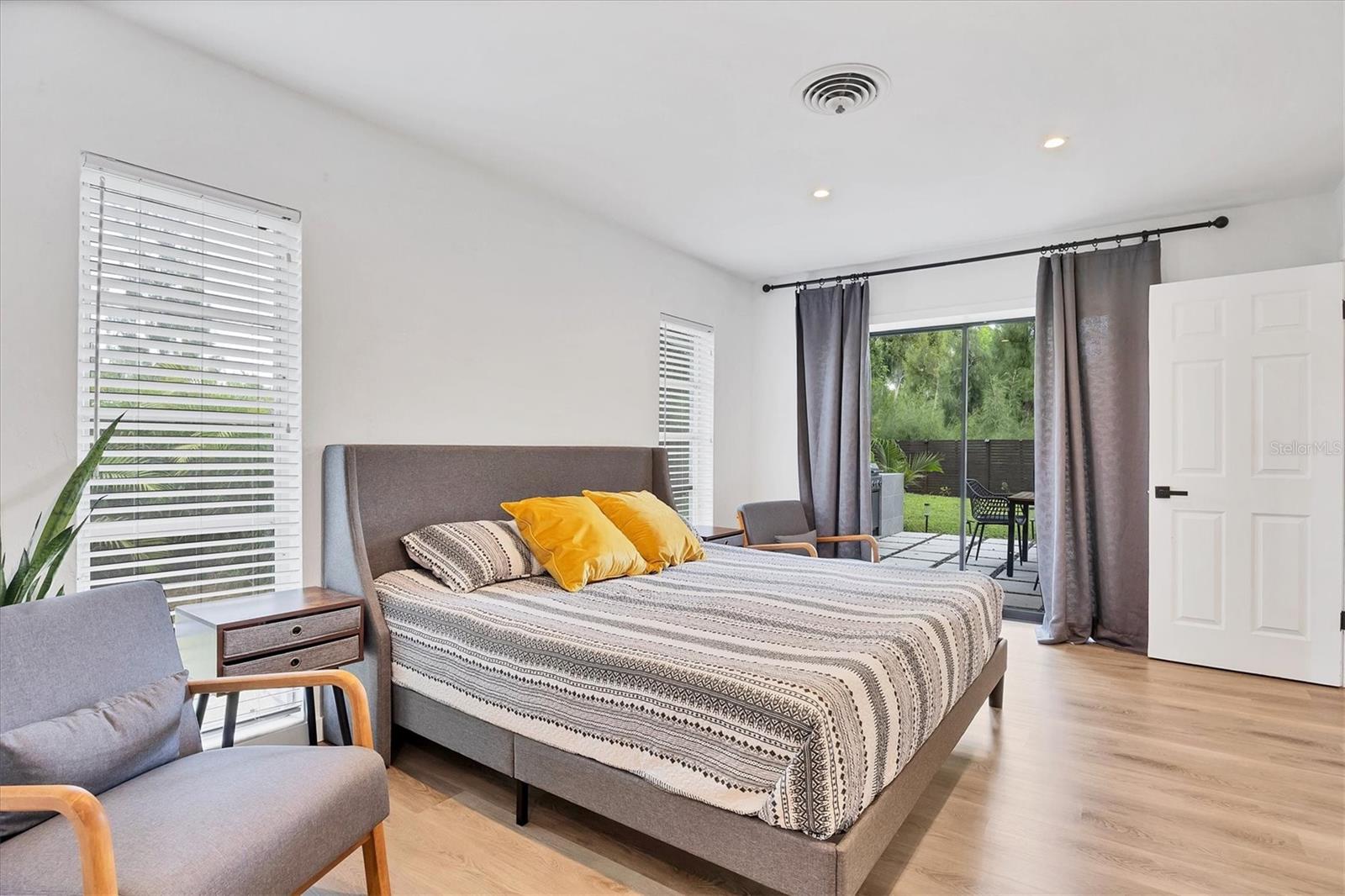 WARM MINERAL SPGS - Residential