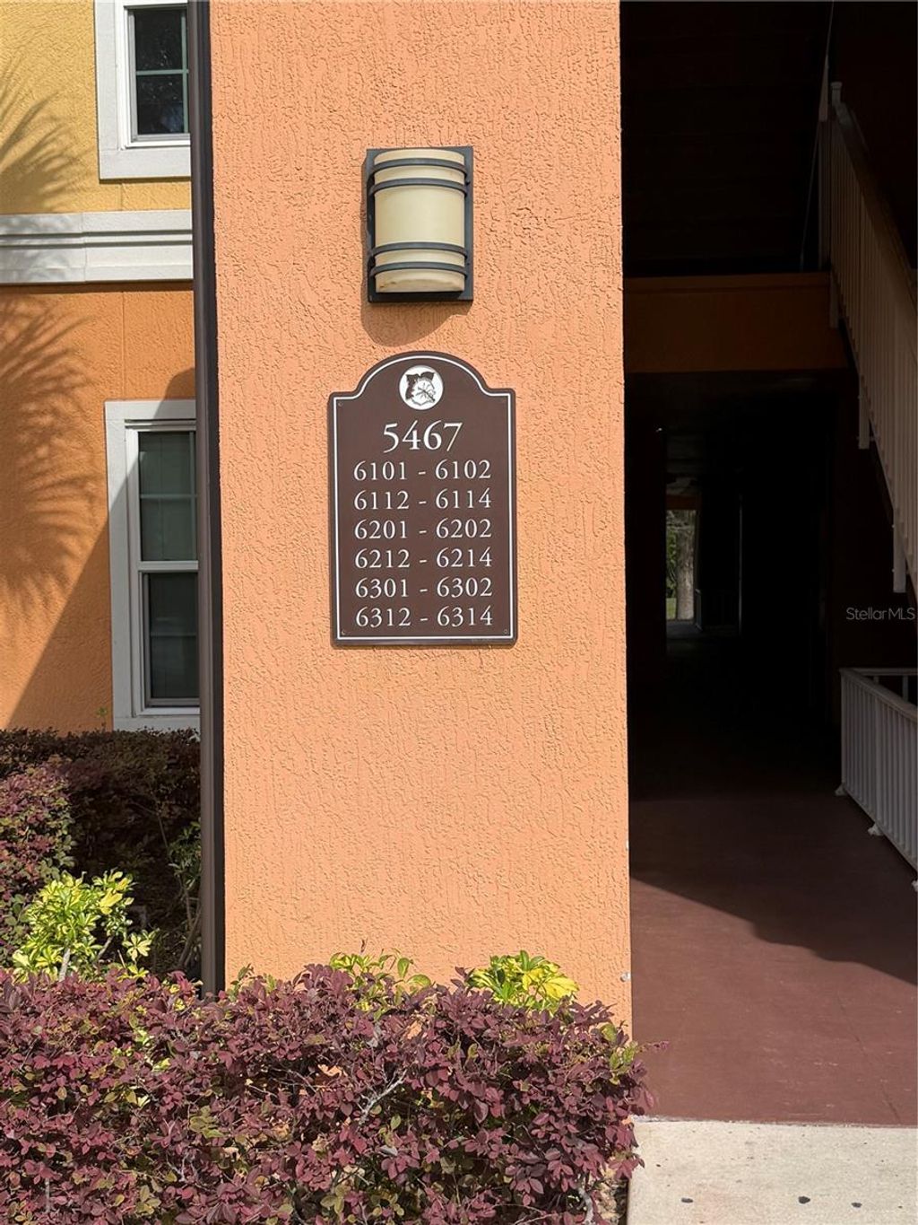 Photo of 5467 Vineland Road #6214, Orlando, FL 32811 (MLS # O6395344)