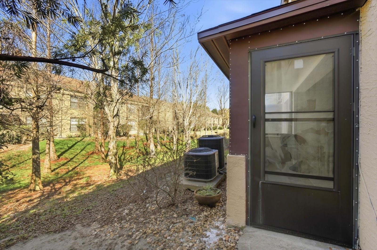 RIVER OAKS CONDO III - Residential