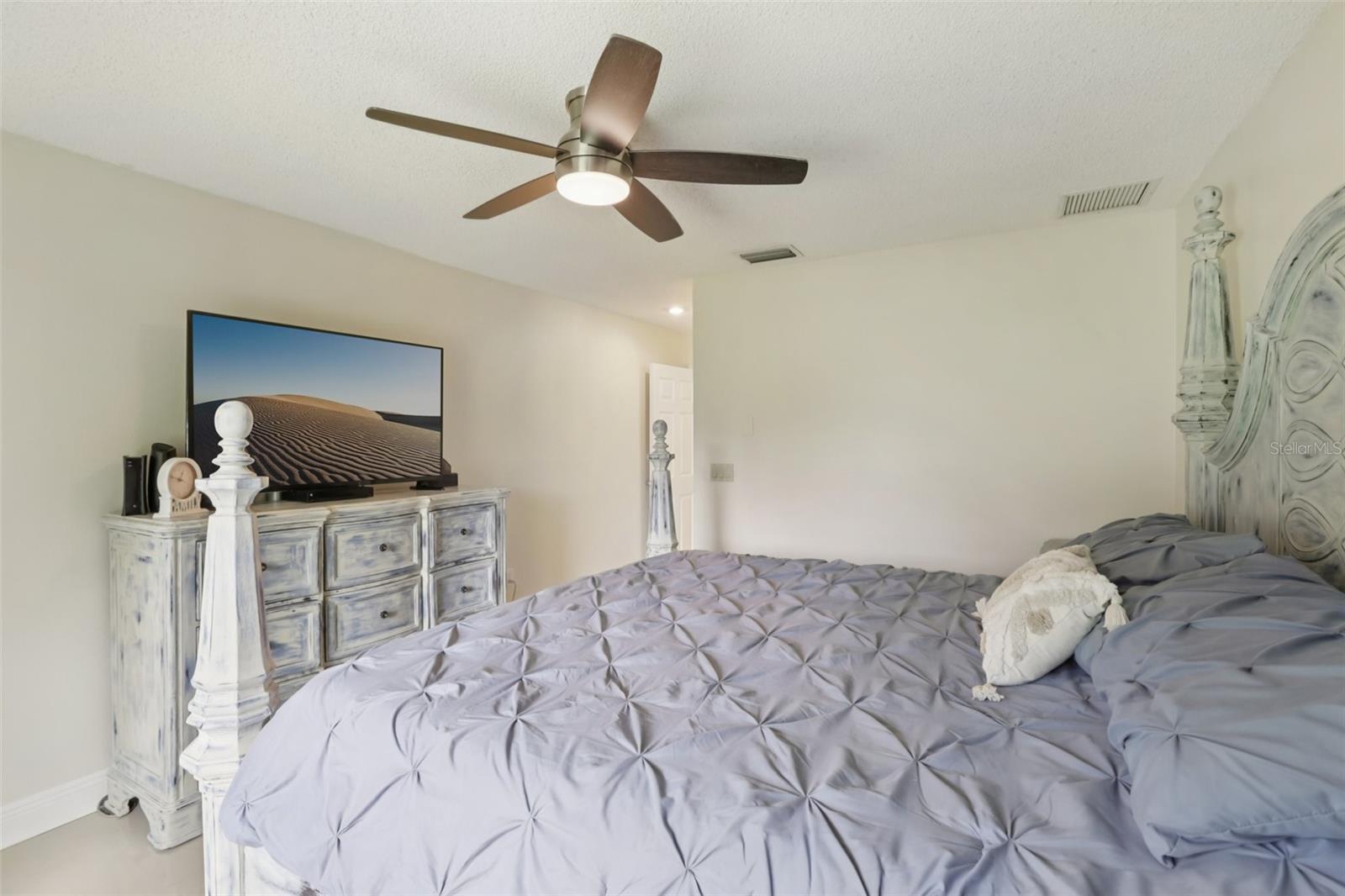 POINTE ALEXIS SOUTH - Residential