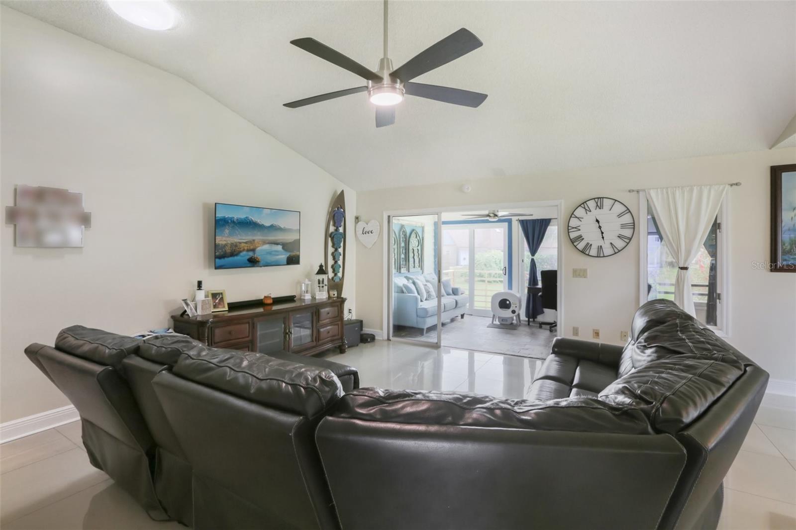 POINTE ALEXIS SOUTH - Residential
