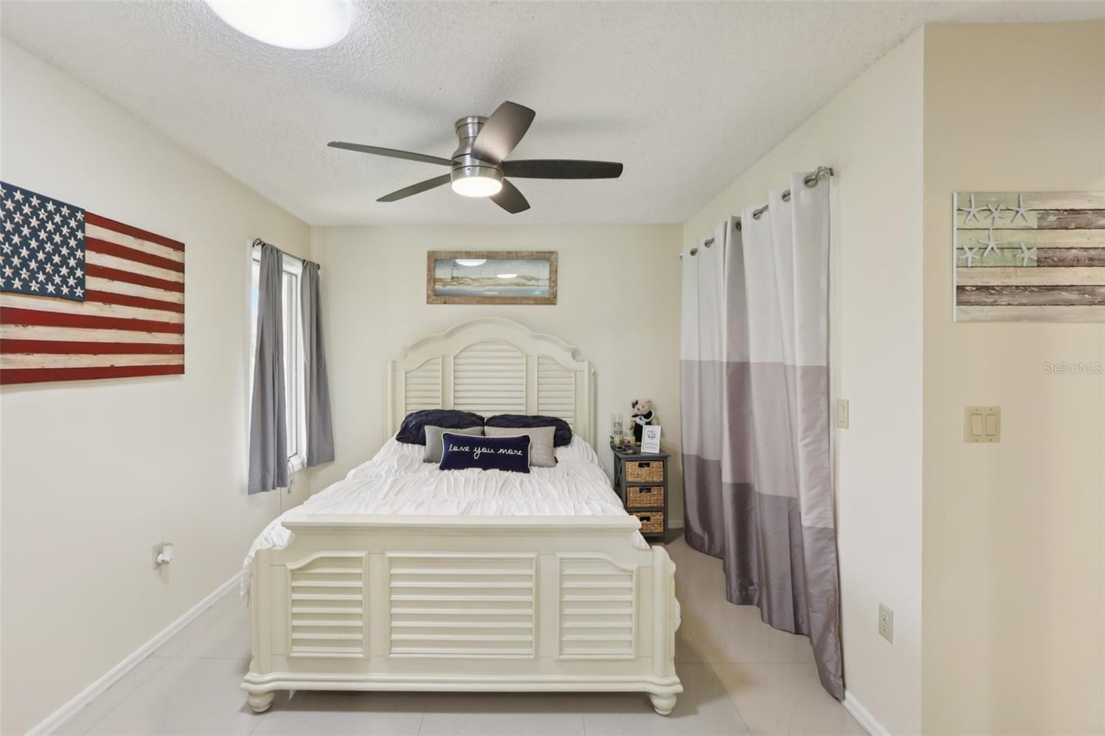 POINTE ALEXIS SOUTH - Residential