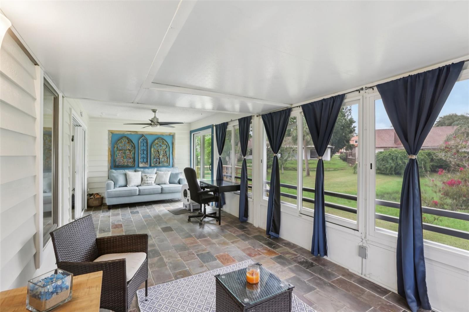 POINTE ALEXIS SOUTH - Residential
