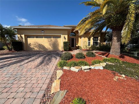 A home in LAKE WALES