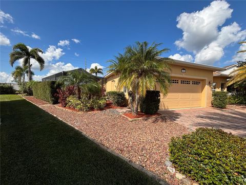 A home in LAKE WALES