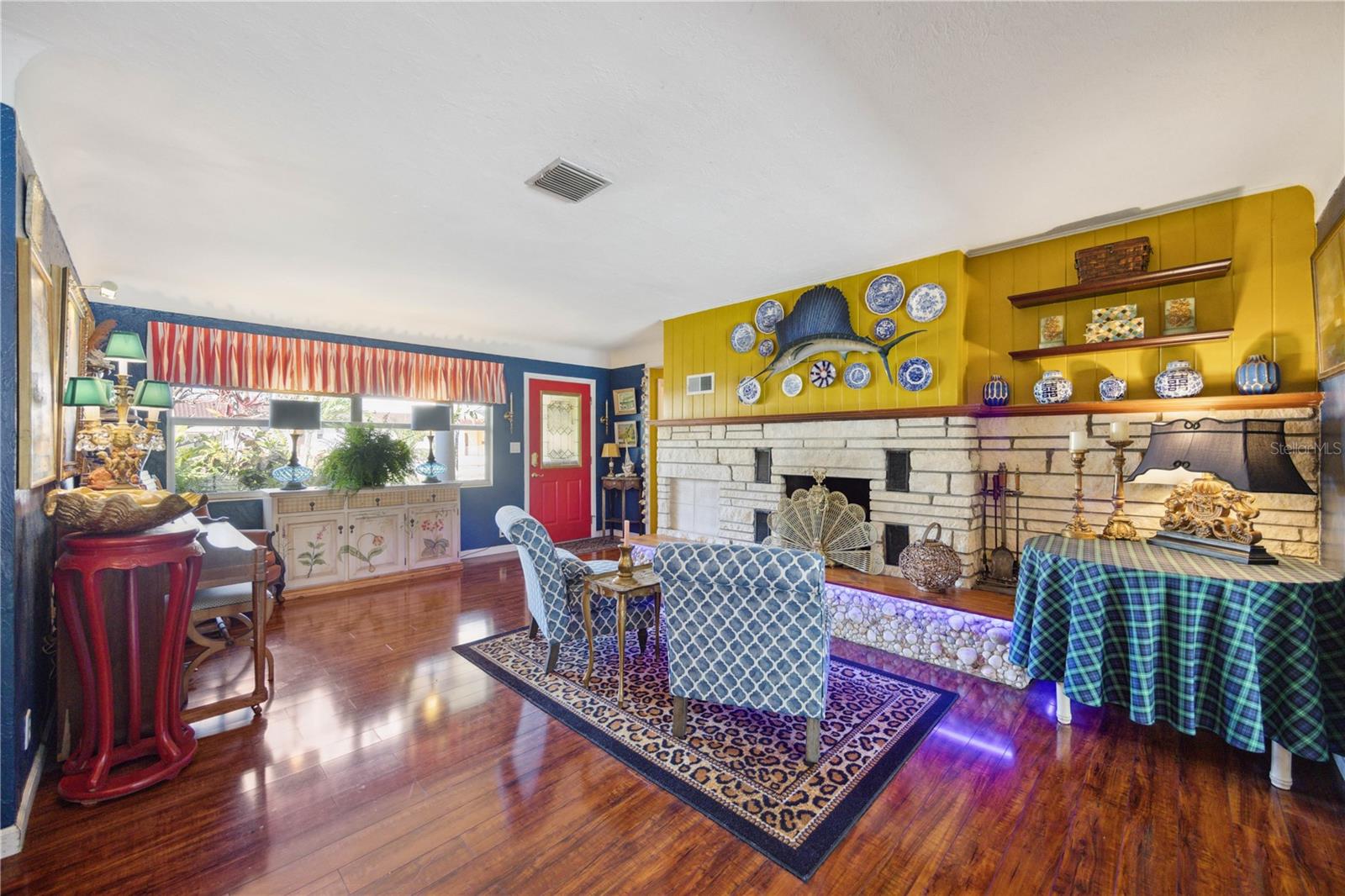 610 POINSETTIA ROAD