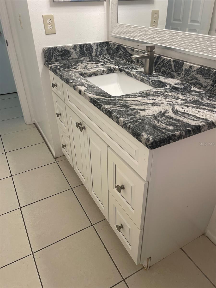 MACKEY GROVE - Residential Lease