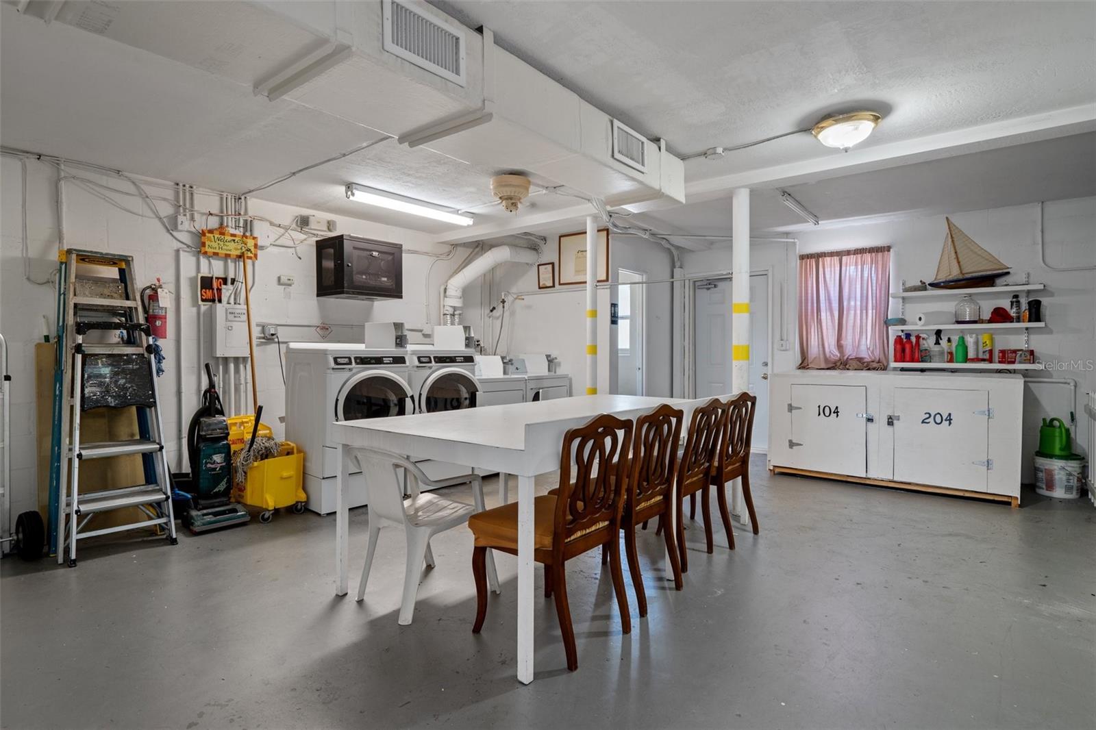 GOLDEN FLAMINGO APTS CONDO - Residential