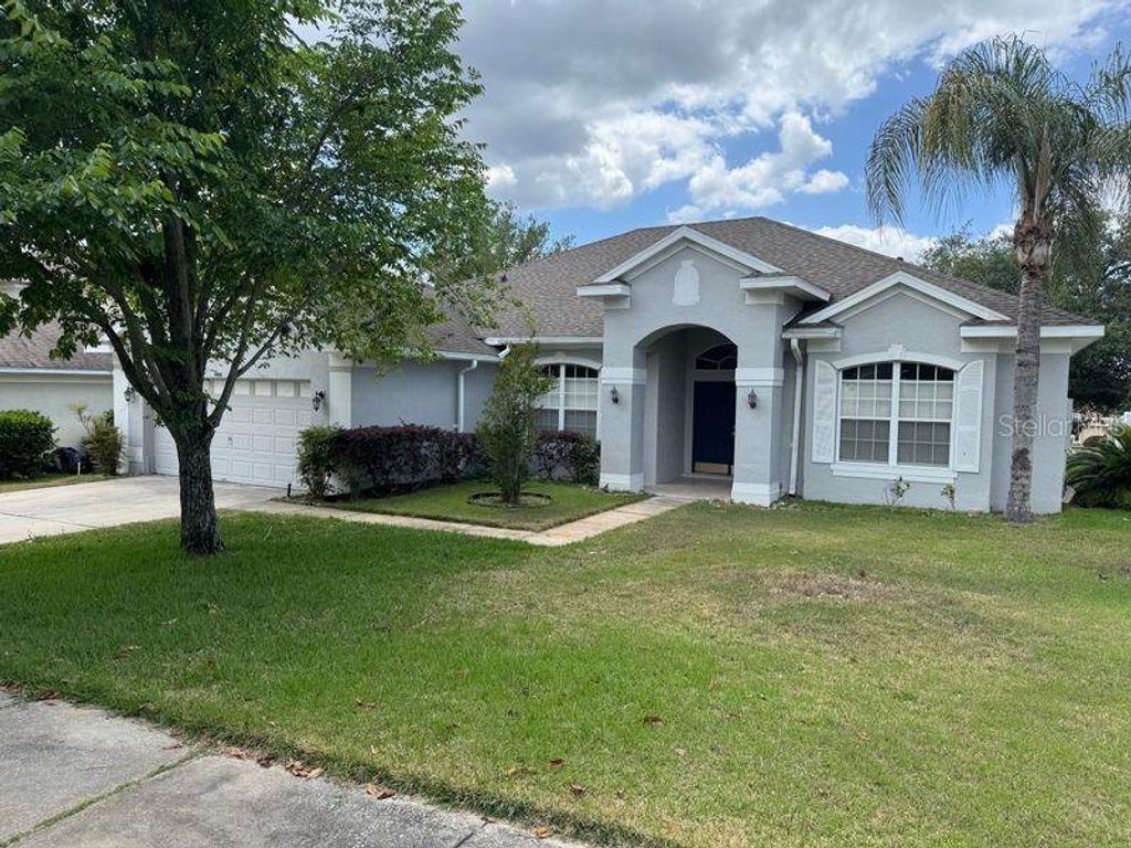 Photo of 141 Lombard Circle, Clermont, FL 34711 (MLS # O6398498)