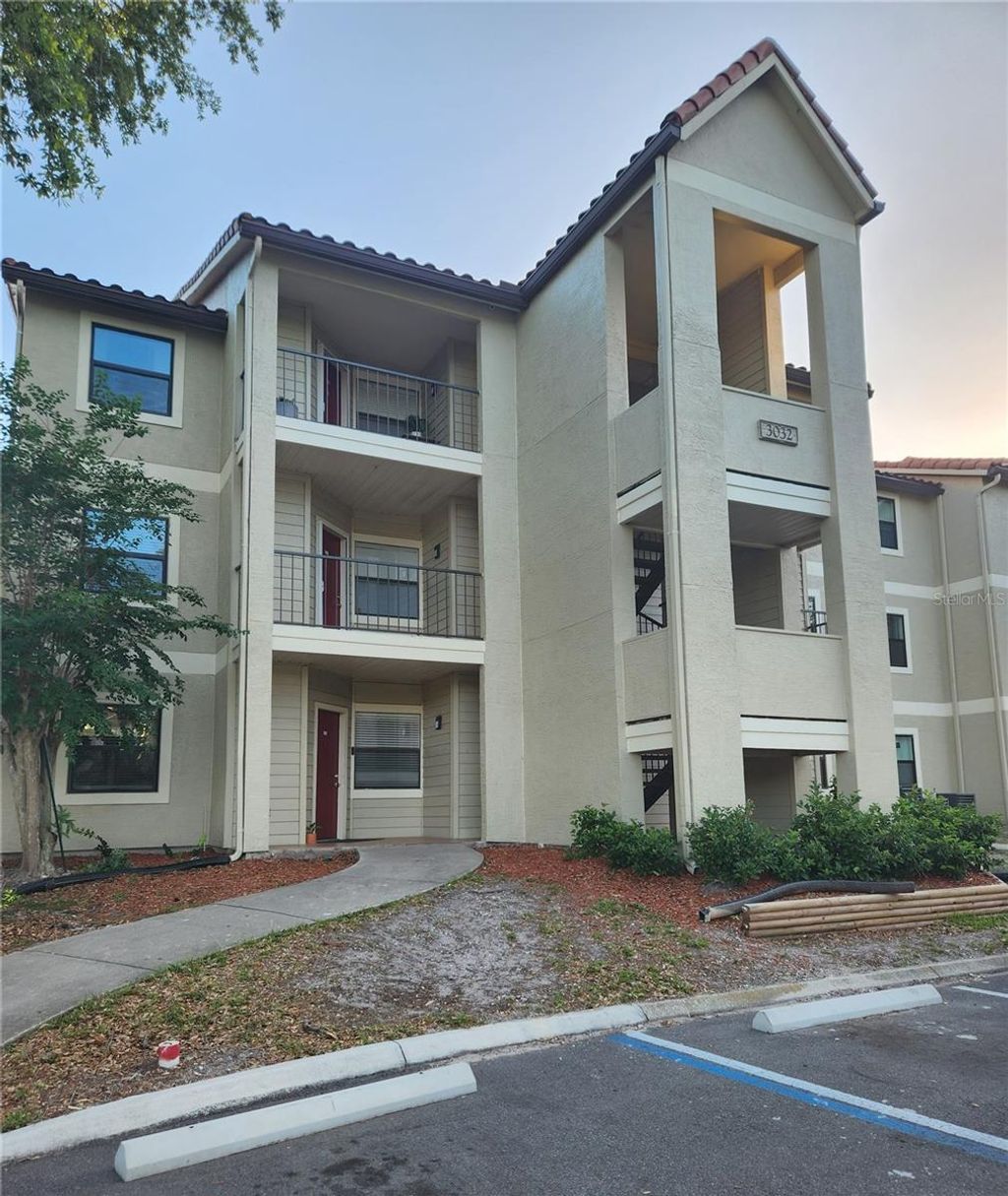 Photo of 3032 Parkway Boulevard #201, Kissimmee, FL 34747 (MLS # S5150135)