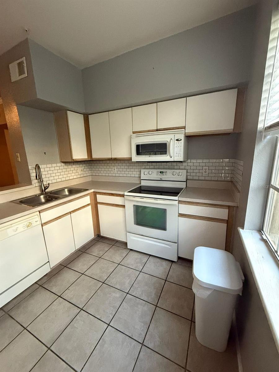 MADISON AT METROWEST CONDO - Residential