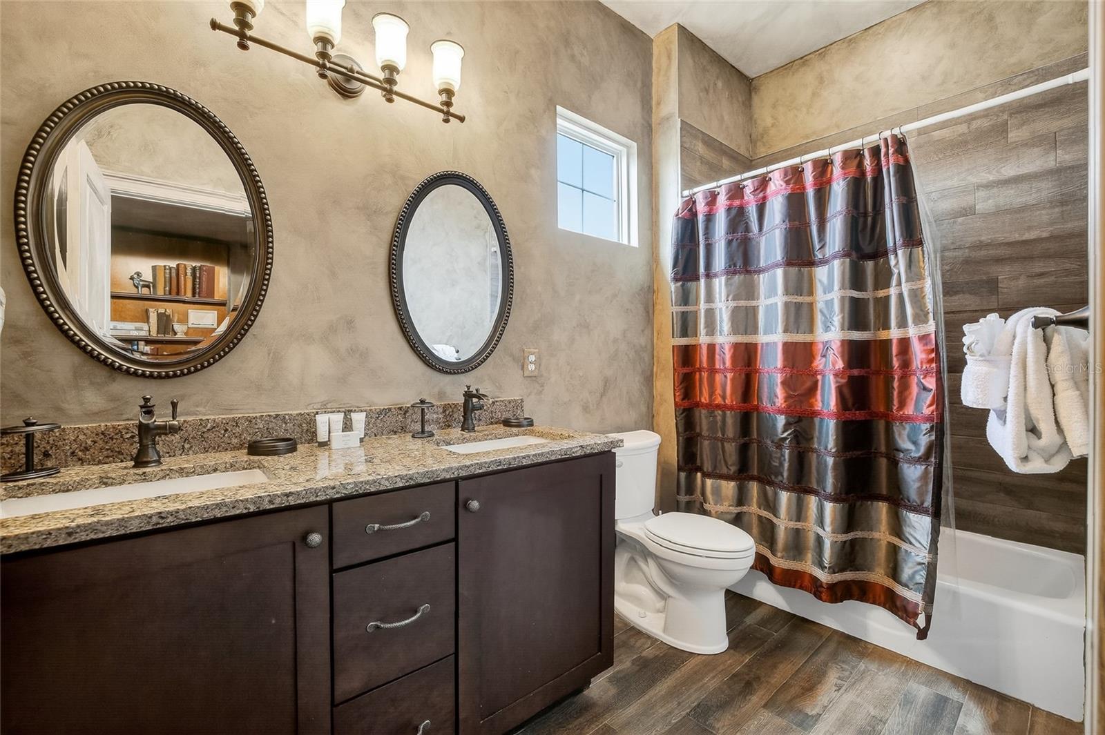 REUNION WEST VLGS NORTH - Residential