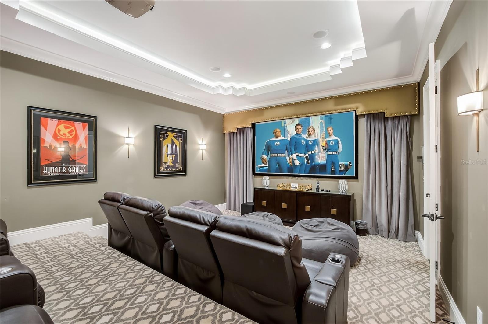 REUNION WEST VLGS NORTH - Residential