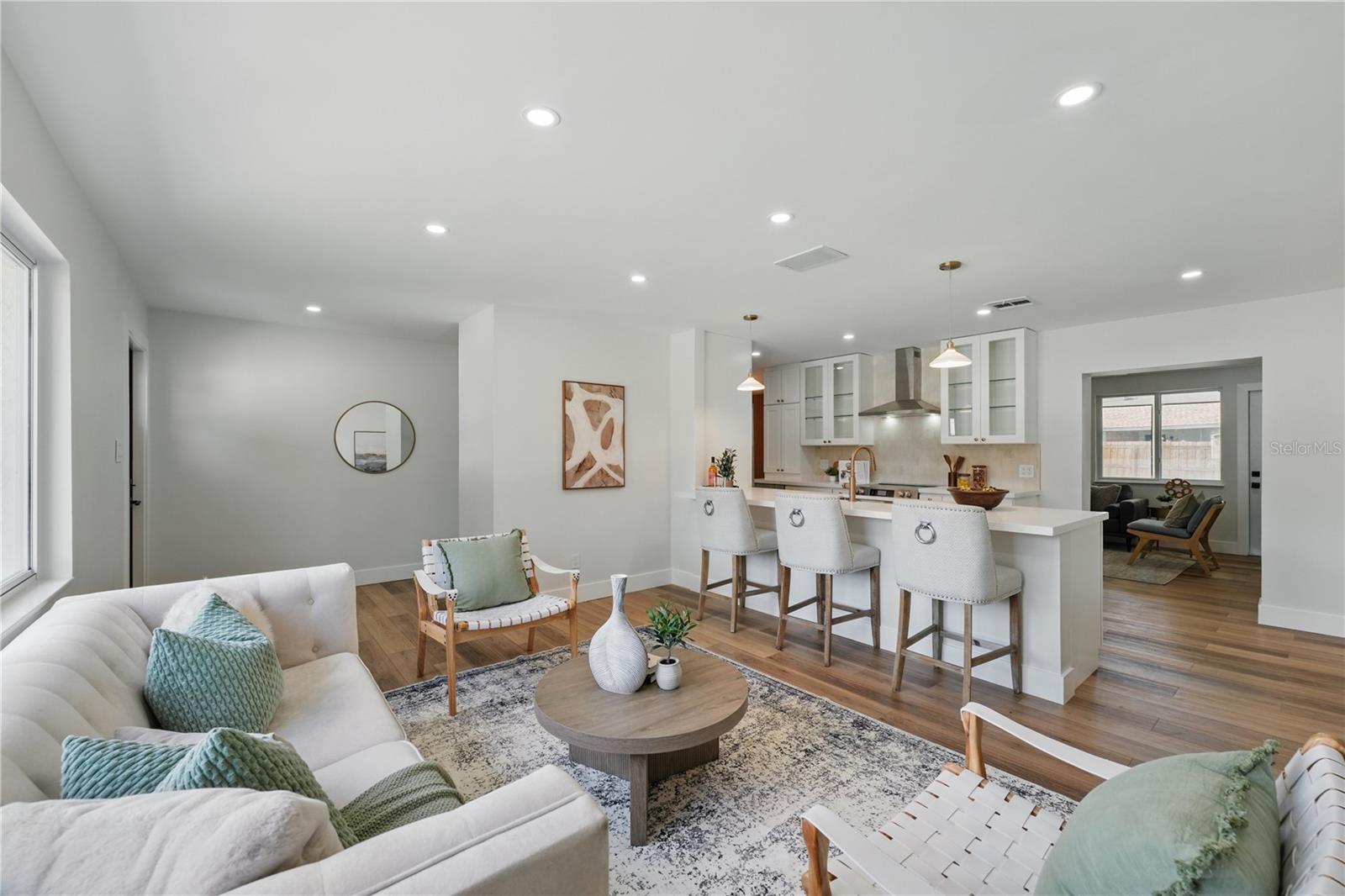 2815 GOLFVIEW DRIVE