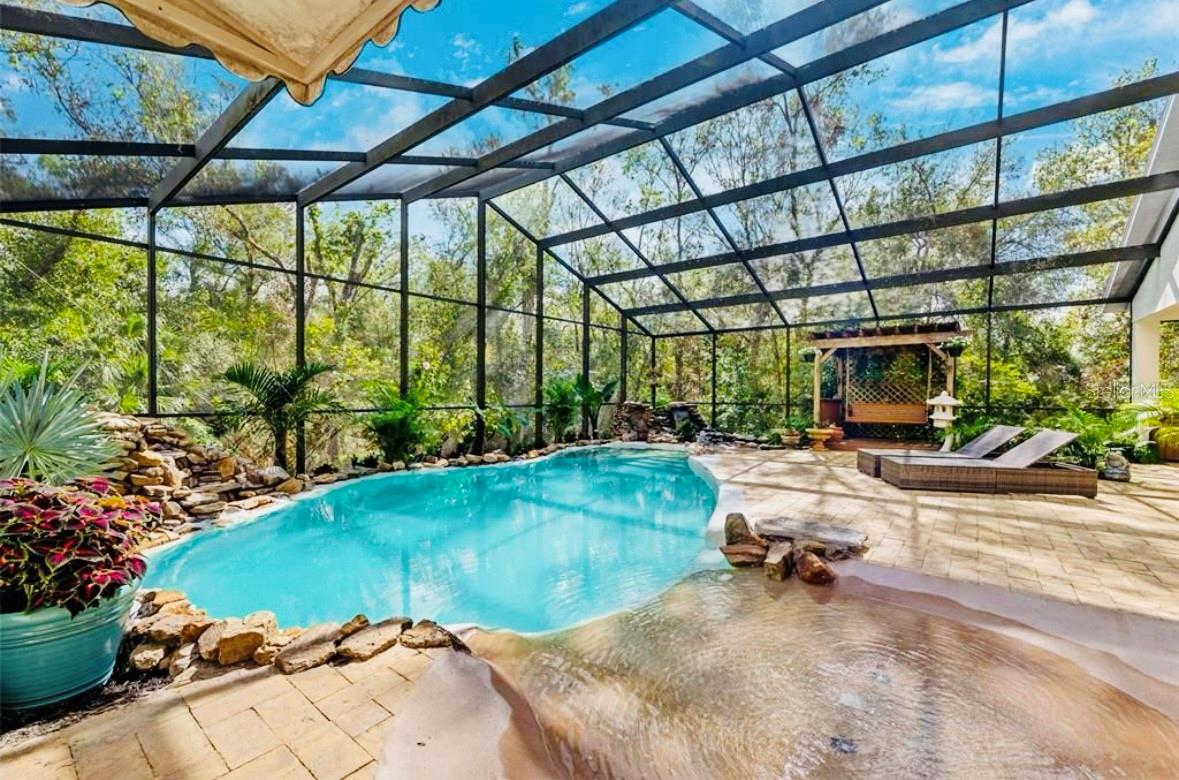 COUNTRY CREEK - Residential