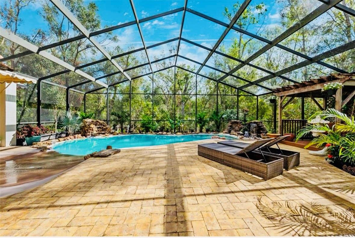 COUNTRY CREEK - Residential