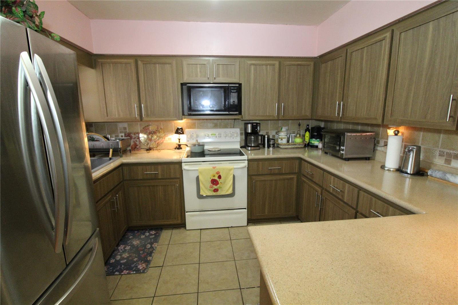 QUEEN ACRES - Residential