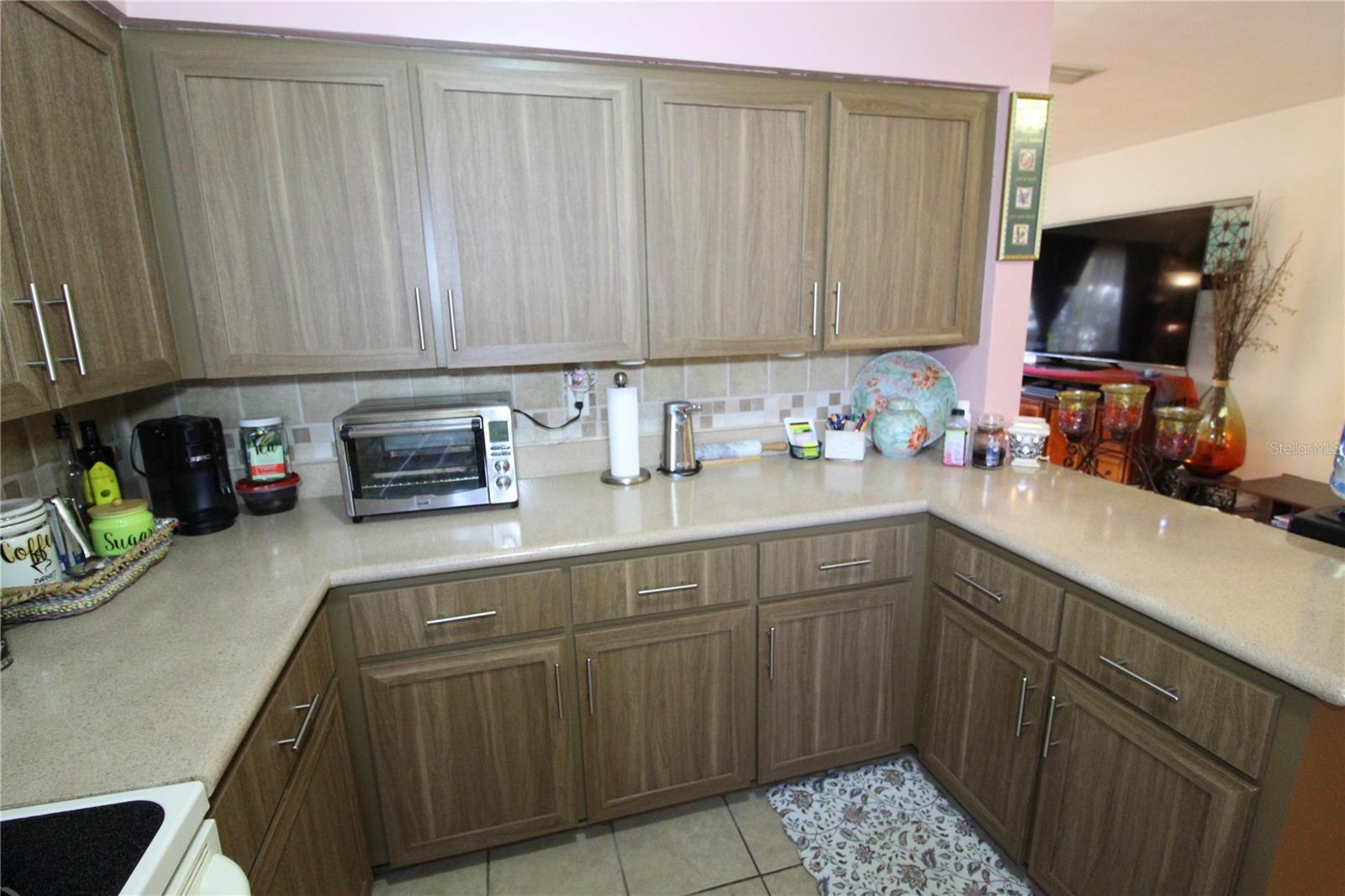 QUEEN ACRES - Residential