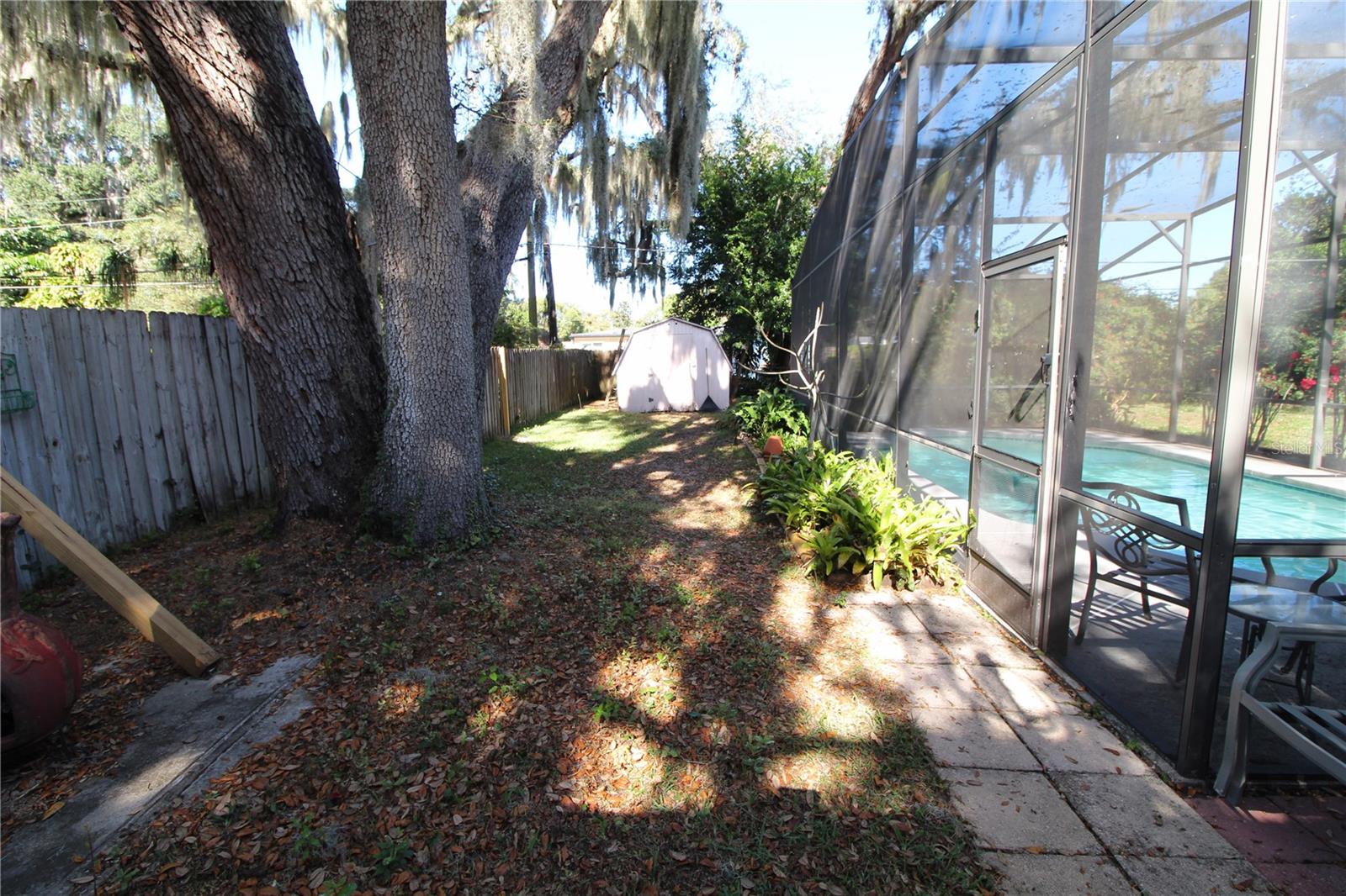 QUEEN ACRES - Residential