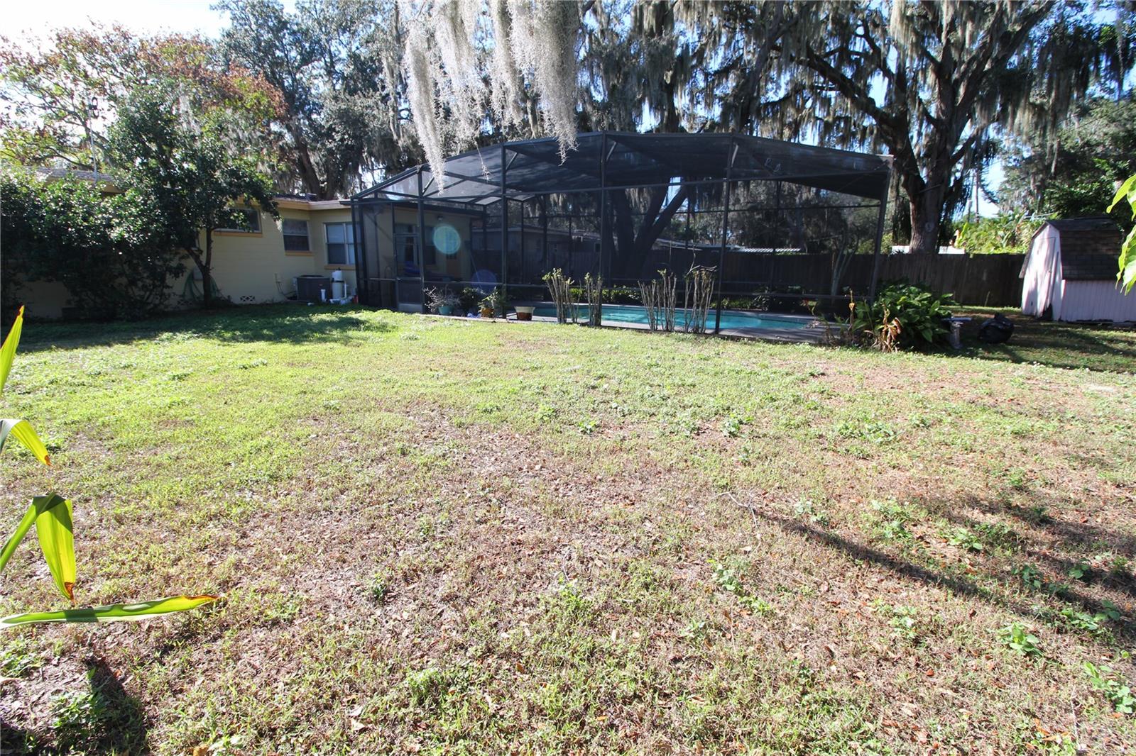 QUEEN ACRES - Residential