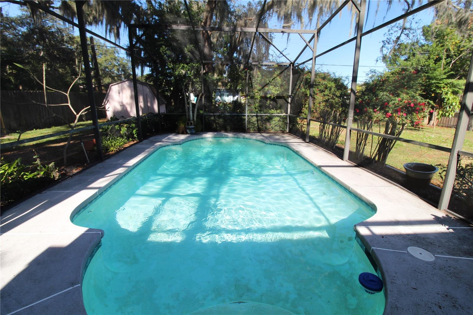 QUEEN ACRES - Residential