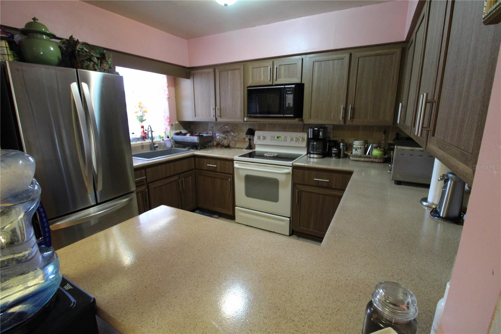 QUEEN ACRES - Residential