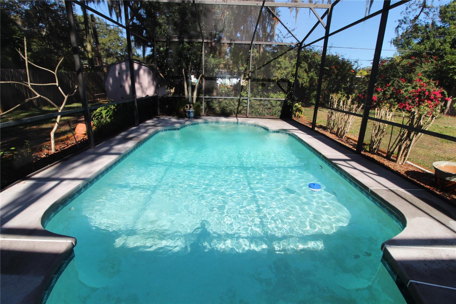 QUEEN ACRES - Residential