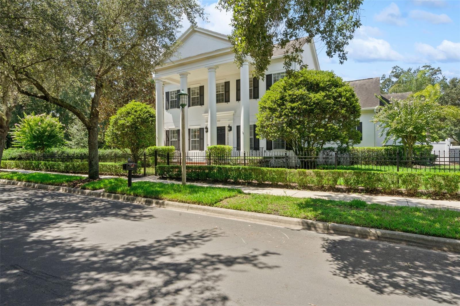 843 OAK SHADOWS ROAD