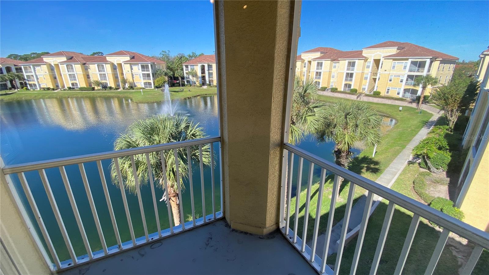 VISCONTI WEST - Residential Lease