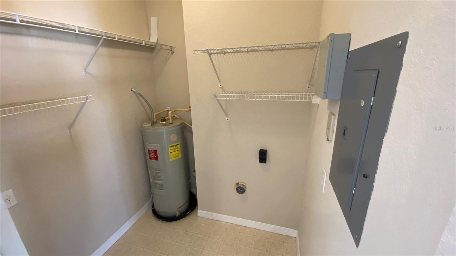 VISCONTI WEST - Residential Lease