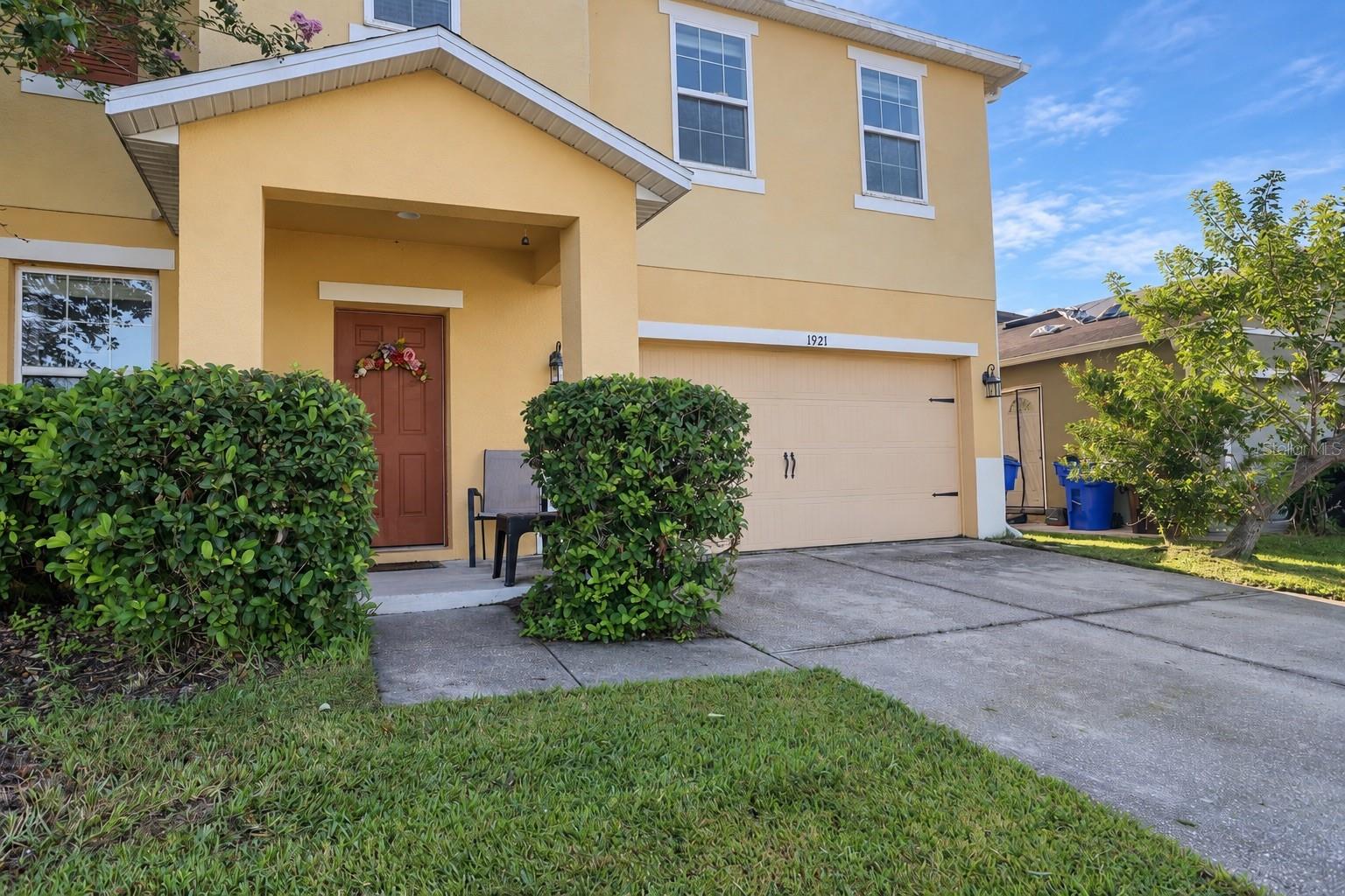1921 BETSY ROSS LANE