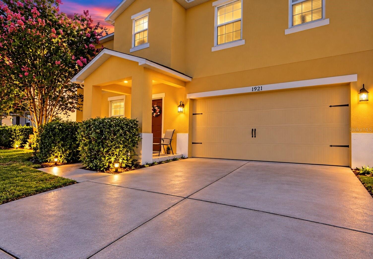 1921 BETSY ROSS LANE