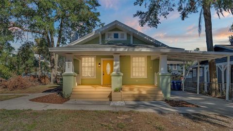 A home in LAKELAND